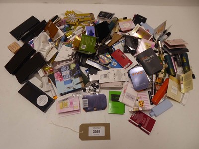 Lot Selection of various perfumes samples