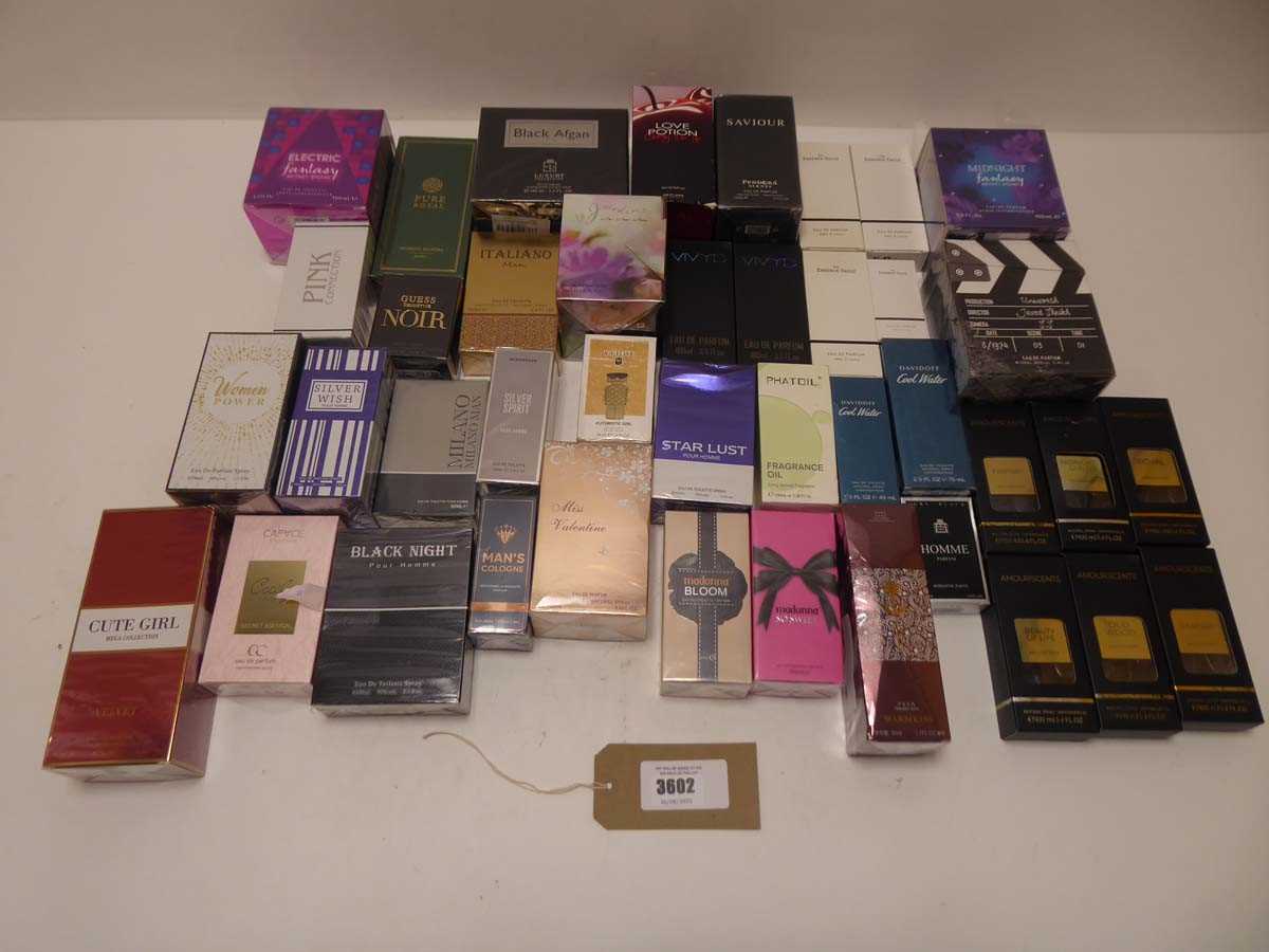 Lot Large selection of various perfumes