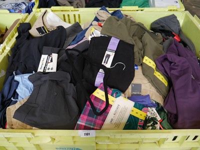 Lot 1101 - Pallet containing mixed mens and womens...