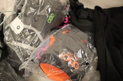 Lot Mercian hockey bag containing 2x GK shoe...