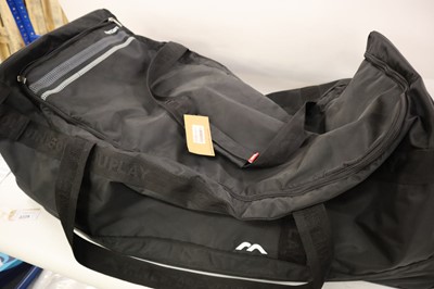 Lot Mercian hockey bag containing 2x GK shoe...