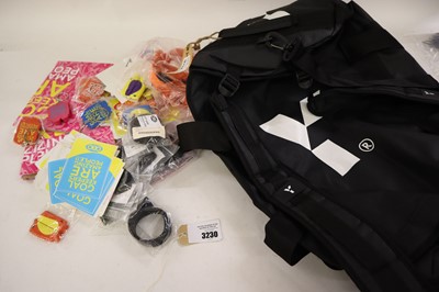 Lot Y1 hockey bag containing OBO stickers,...