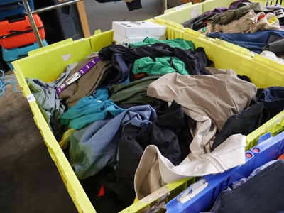 Lot 1149 - Pallet containing mixed mens and womens...