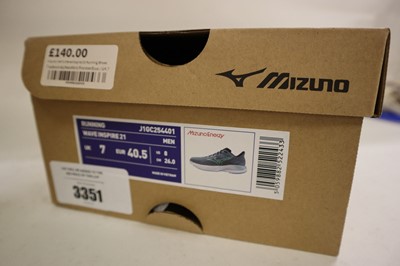 Lot Mizuno Men's Wave Inspire 21 running shoes,...