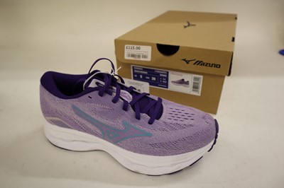 Lot Mizuno Women's Wave Serene running shoes, UK5,...