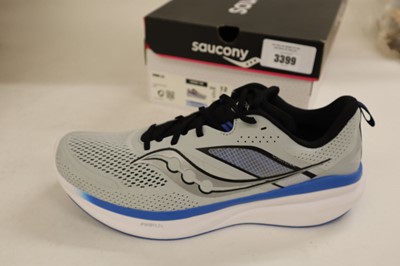 Lot Saucony Omni 22 Men's running shoes, UK 11, boxed