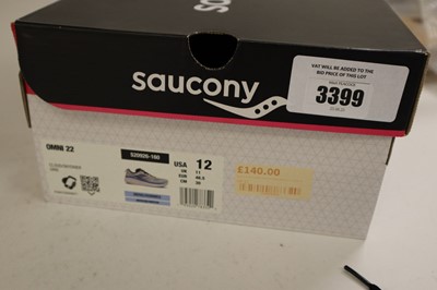 Lot Saucony Omni 22 Men's running shoes, UK 11, boxed