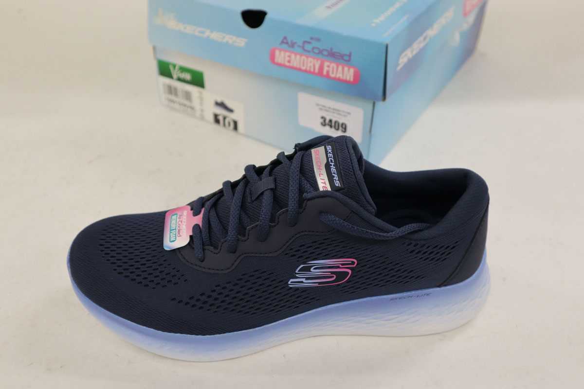 Lot 2x pairs Sketchers ladies shoes, sizes UK5/UK7
