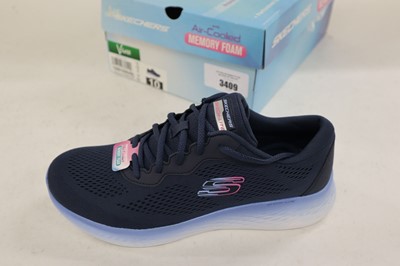 Lot 2x pairs Sketchers ladies shoes, sizes UK5/UK7