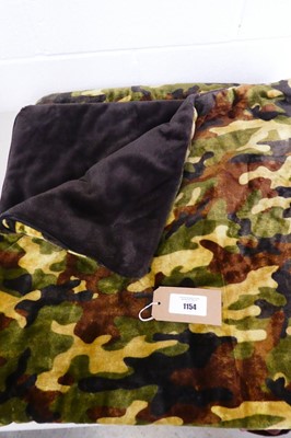 Lot 1154 - Ashford Home camo print fleece lined sleeping bag