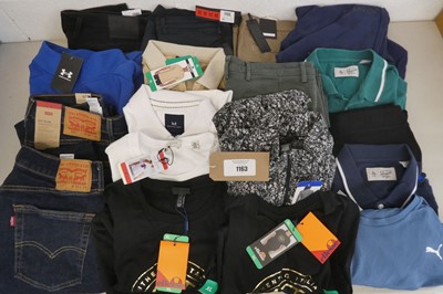 Lot 1163 - Approx. 18 branded items of clothing to...