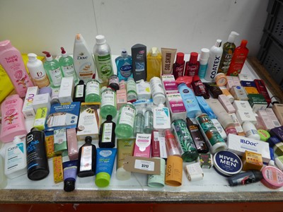 Lot 3717 - Large bag of assorted toiletries