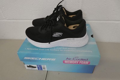 Lot 1225 - Boxed pair of Skechers skech lite air cooled...