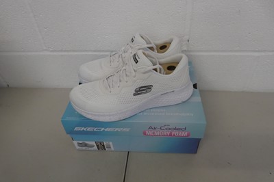 Lot 1231 - Boxed pair of Skechers skech lite air cooled...
