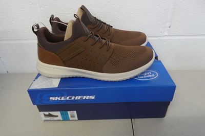 Lot 1236 - Boxed pair of Skechers 'delson camben' classic...