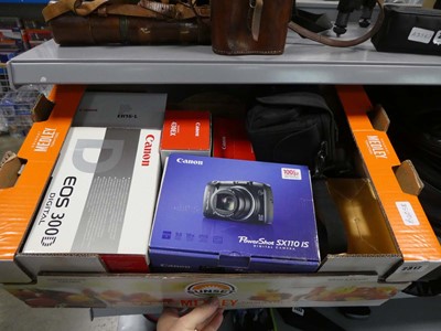 Lot 2317 - Box of assorted cameras inc. Canon Eos, Canon...