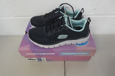 Lot 1241 - Boxed pair of Skechers lite-weight memory foam...
