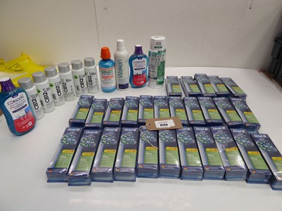 Lot 3724 - Oral B Pro cross action brush heads and...