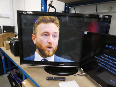 Lot 2364 - Panasonic flatscreen Tv with remote (remote 2)...