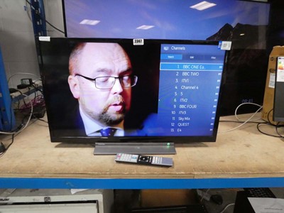 Lot 2367 - Toshiba flatscreen tv with remote