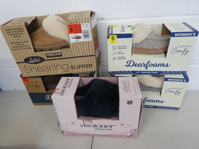 Lot 1263 - x5 boxed pairs of slippers to include...