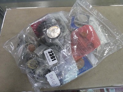 Lot 2391 - Bag of collectable coins from around the world...