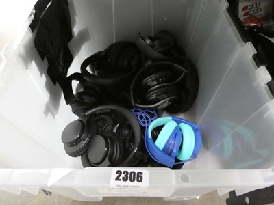 Lot 2306 - Box of assorted headphones