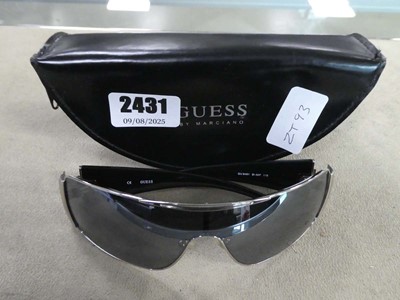 Lot 2431 - Pair of Guess sunglasses