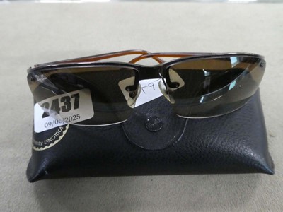 Lot 2437 - Pair of Ray Ban sunglasses