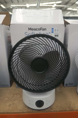 Lot 3016 - Meaco 10" table air circulator fan with box
