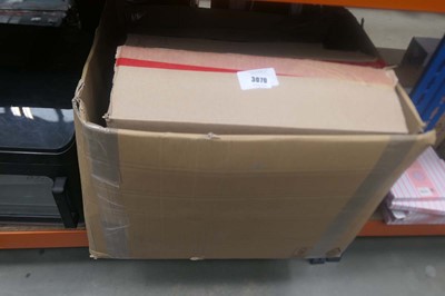 Lot 3070 - Box of moisturising lip balms plus hair/body...