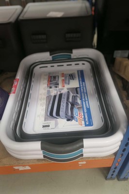 Lot 3093 - 3 space saving laundry baskets