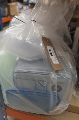Lot 3118 - Bag of loose drinking bottles