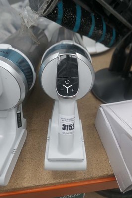 Lot 3152 - Samsung Jet 7- series cordless vacuum cleaner...