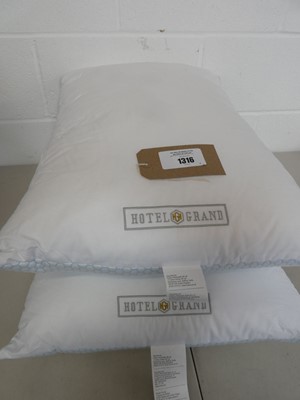 Lot 1316 - A pair of Hotel Grand cooling pillows
