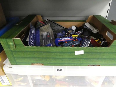 Lot 2513 - 5 assorted boxes of diecast vehicles