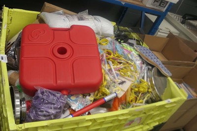 Lot 3194 - Large pallet of household items inc, toys etc