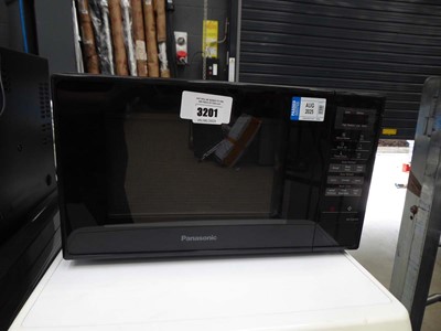 Lot 3201 - Panasonic microwave