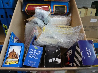 Lot 2537 - Box of Matchbox collectable buses, vans etc.