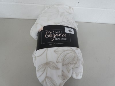 Lot 1330 - Life Comfort simple elegance plush throw