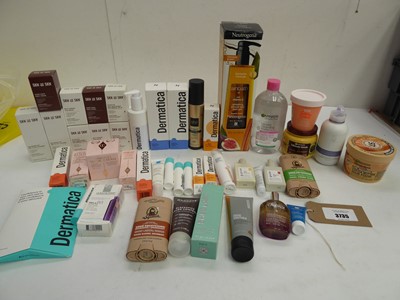 Lot 3735 - Selection of branded toiletries including SKN...