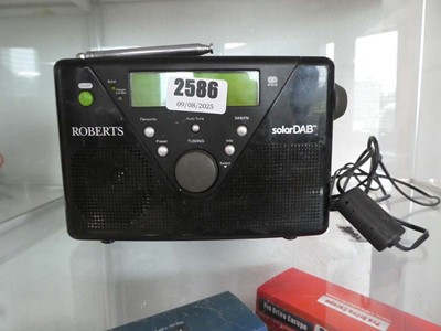 Lot 2586 - Solar Dab Roberts radio