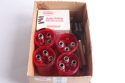 Lot 2843 - Box of reloading accessories inc. Lee Auto...