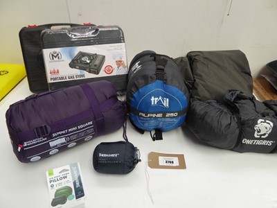 Lot 3768 - Mountain Warehouse Summit mini square sleeping...