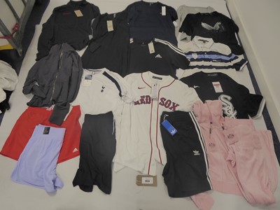 Lot 3914 - Selection of sportswear to include Juicy...