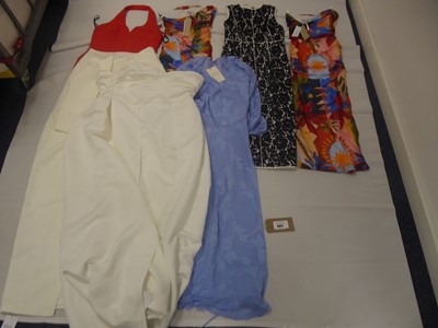 Lot 3922 - Selection of clothing to include Forever New,...