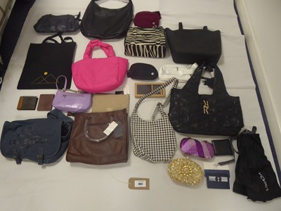 Lot 3931 - Selection of various bags