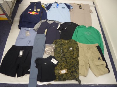 Lot 3950 - Selection of sportswear to include Lyle &...
