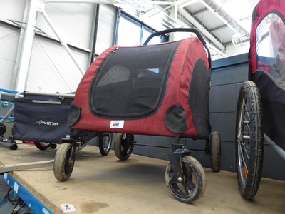 Lot 4082 - 4-wheeled kid/dog push along pram