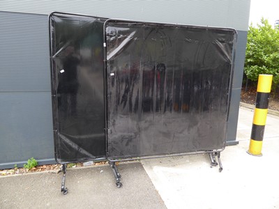 Lot 4171 - 3 mobile welding curtains